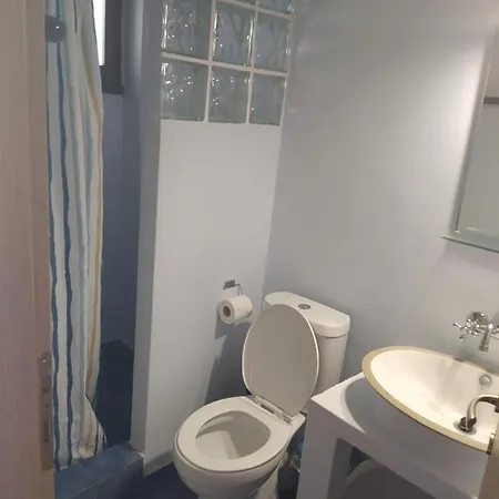 Апартаменты Nikos House *